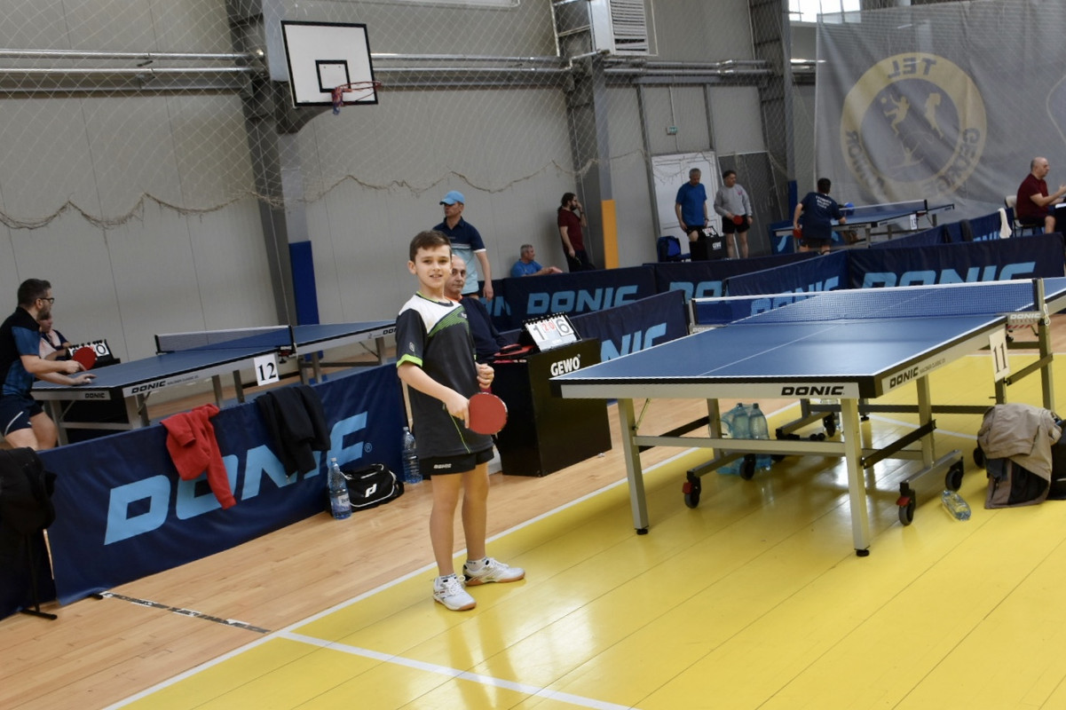 3EC04598-C5CF-4F6A-9952-75D254D604A7