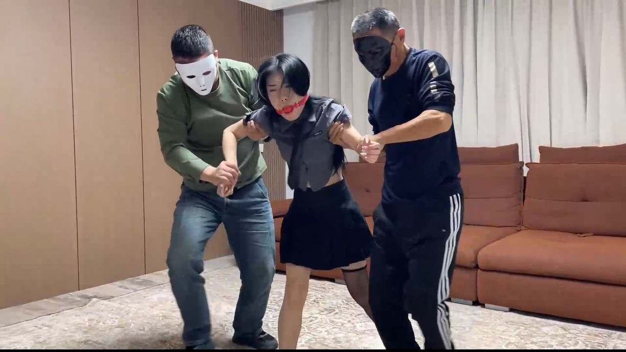 云雀原创 直播过程中被歹徒入室 韩玉.mp4_20241019_130341.301