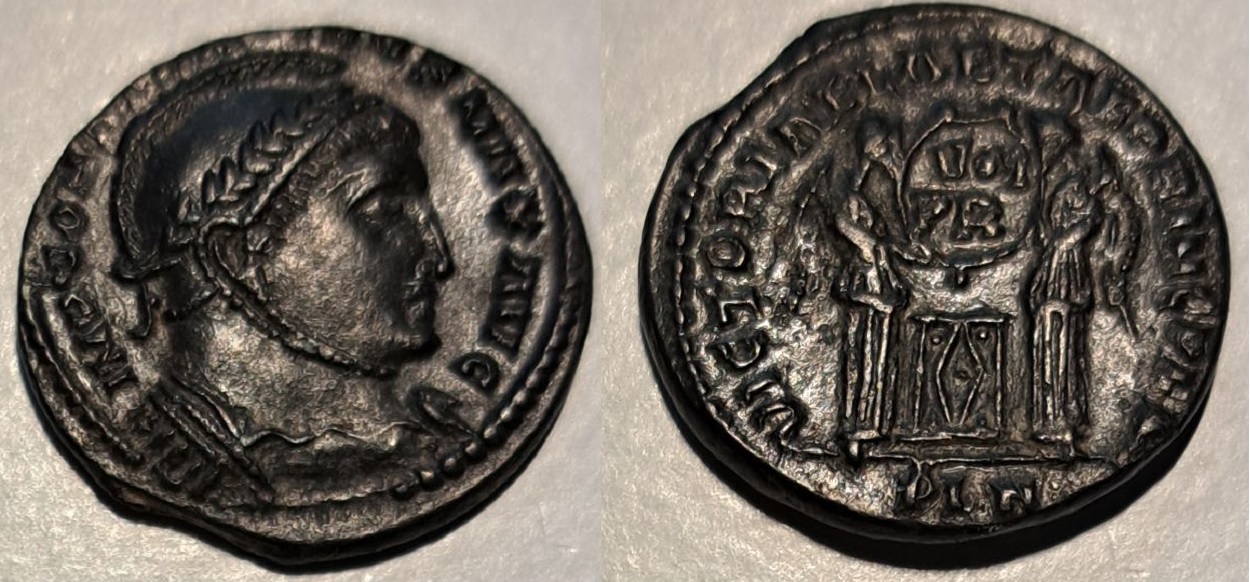 AE3 de Constantino I. VICTORIAE LAETAE PRINC PERP. Londres C1pln