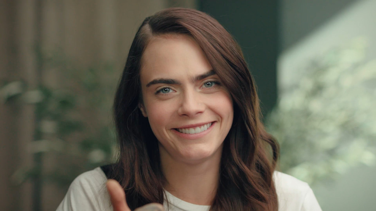 Planet Sex with Cara Delevingne_20230130_22402325.ts_snapshot_14.51.290