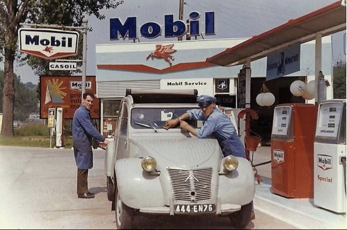 8B913FB9-2CE0-437C-871B-17F81417C010