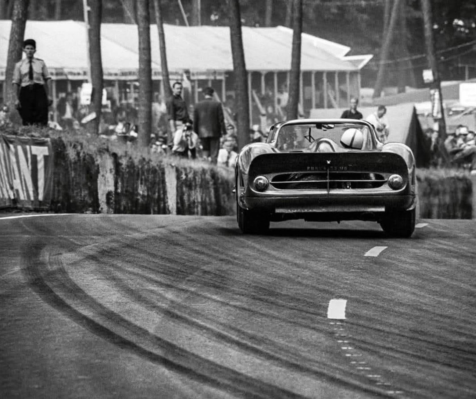 A4CFD87B-9BD9-4F9F-B304-F245667B258C