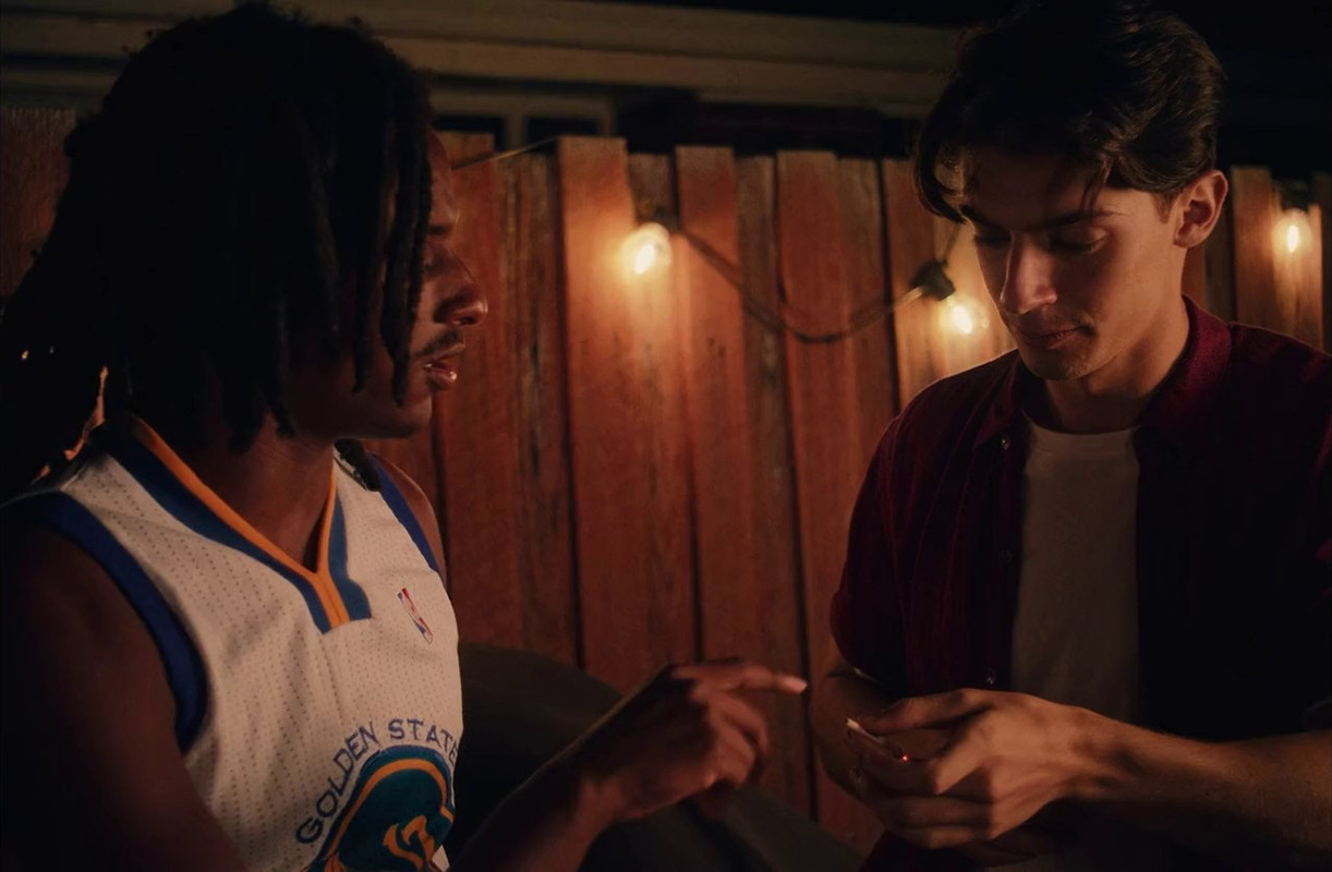 Sunflower (2024) WEBRip English 720p x264 AVC AAC 2.0.mp4.0001