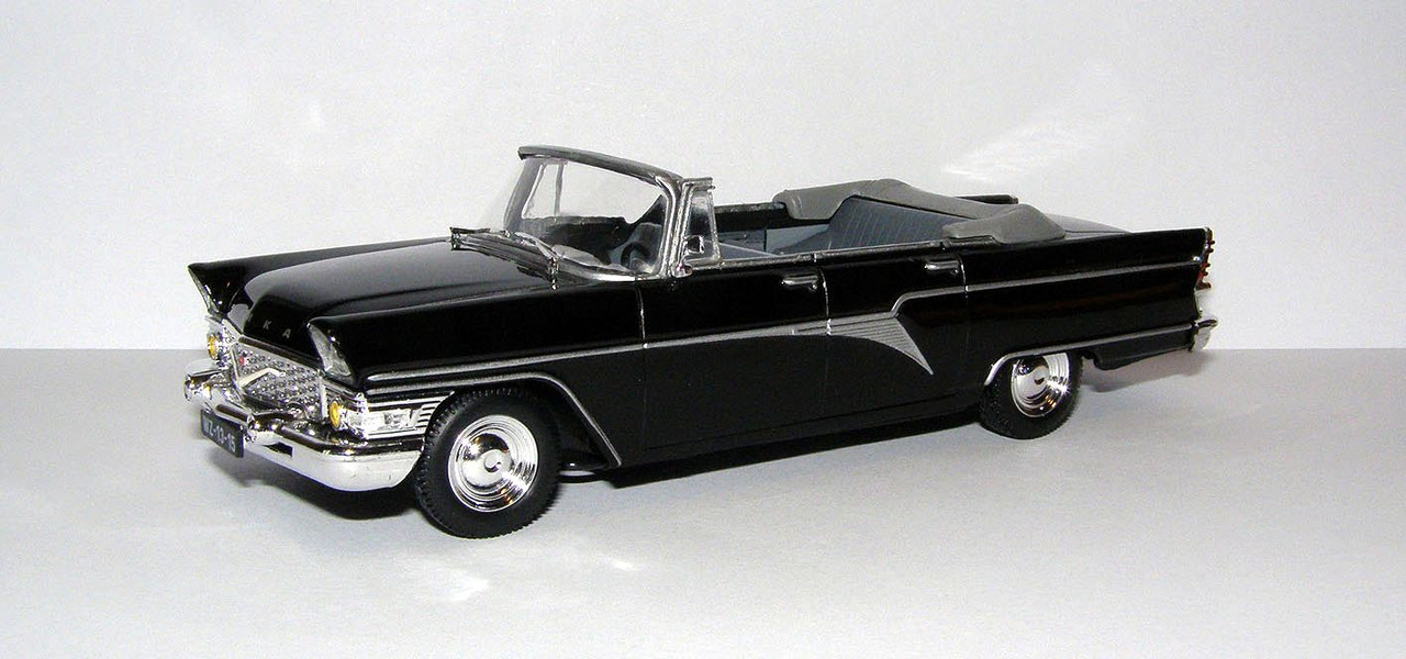 1961 GAZ-13B Chayka Cabriolet (IST for DeAgostin
