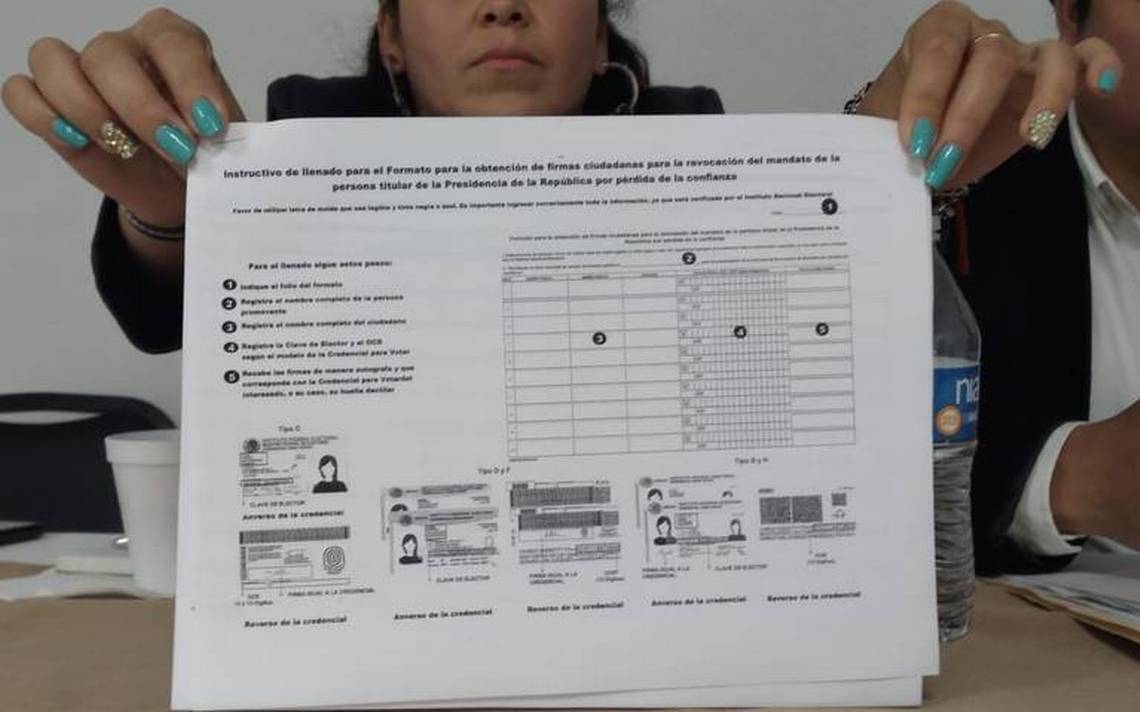 Detectan firmas de muertos en recolecta para consulta de revocación de mandato