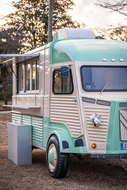 Common Tides mobile coffee trailer Wilmington NC at a local farmers market