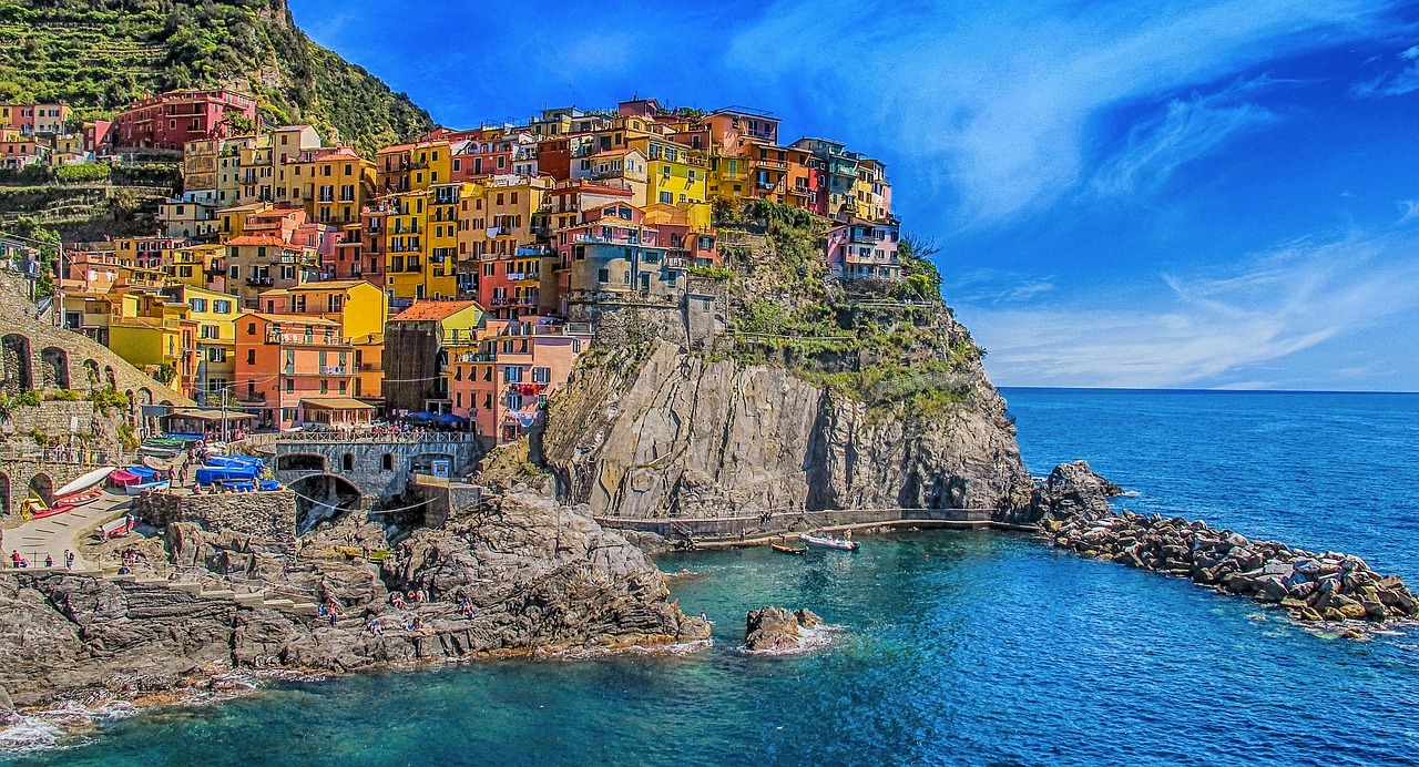 multi-cinque-terre-1859688-1280.jpg