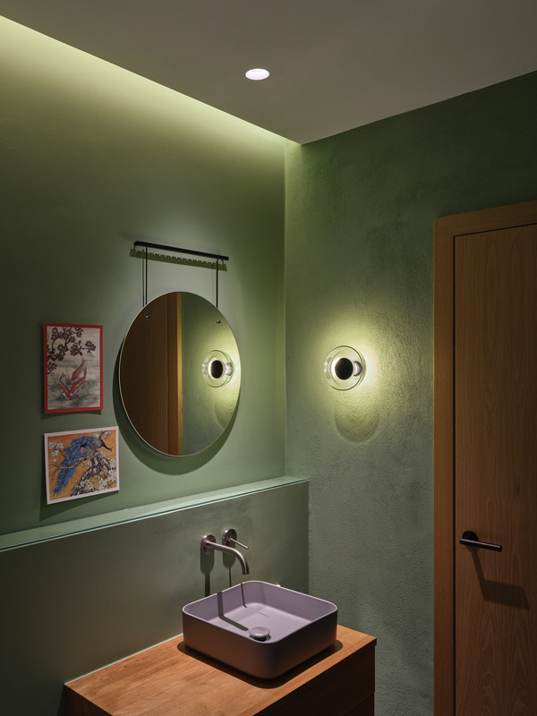 Penthouse lighting Berlin with indirect light, warm ambient light, and modern lighting design by Studio De Schutter