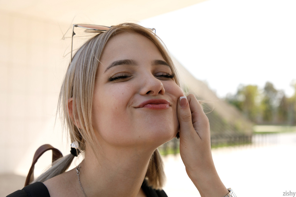 full_075_1428351909188437