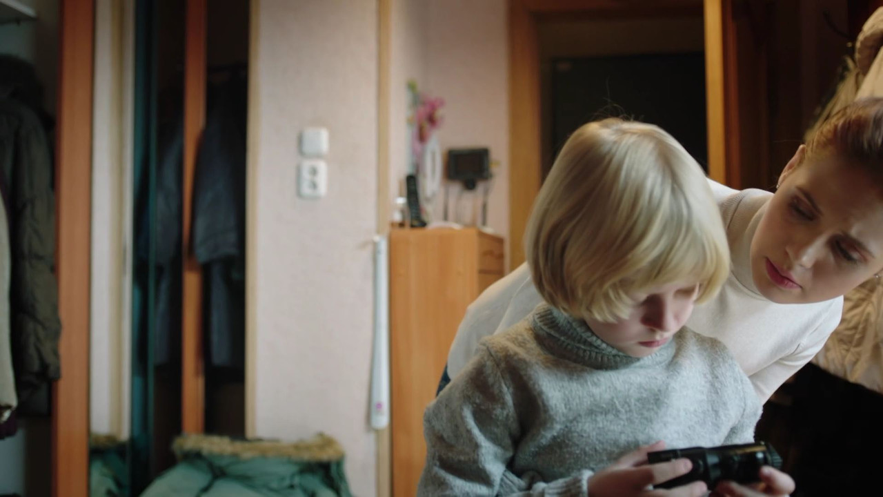 01.Poka.idut.chasy.2023.WEB-DL (1080p)_00_01_53_00_7