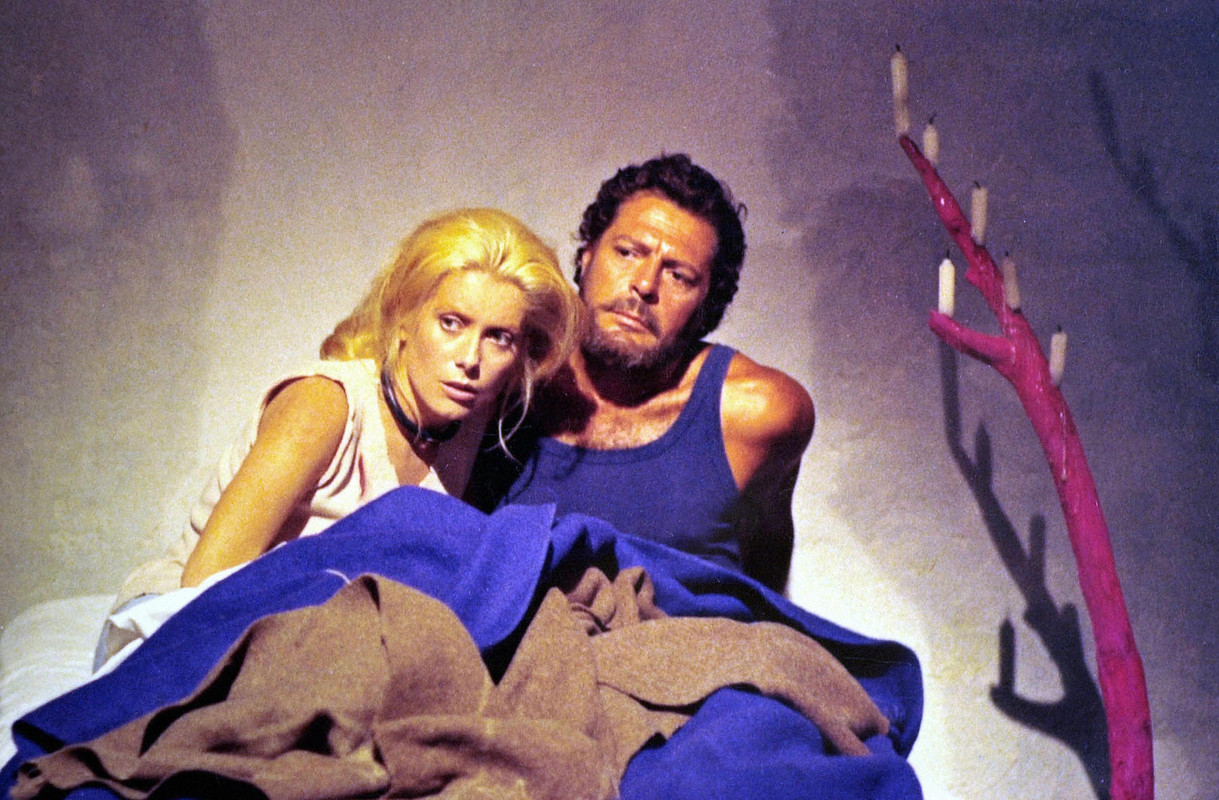 catherine_deneuve_md27