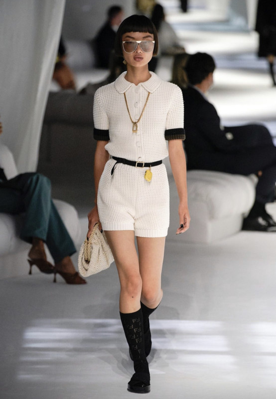 82B367D4-6BF1-4F5E-AD77-06D361506FFB