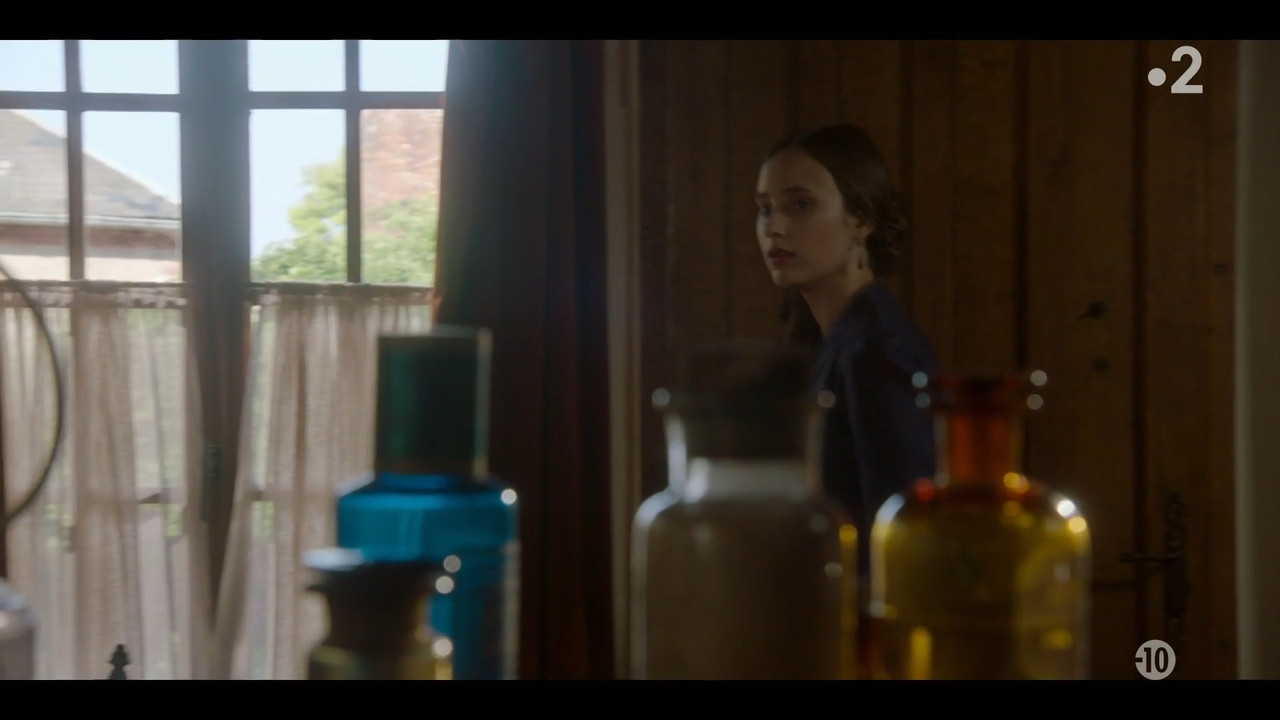 2021-12-13_21_05_Fr2_Emma-Bovary.mp4_snapshot_01.15.45.004