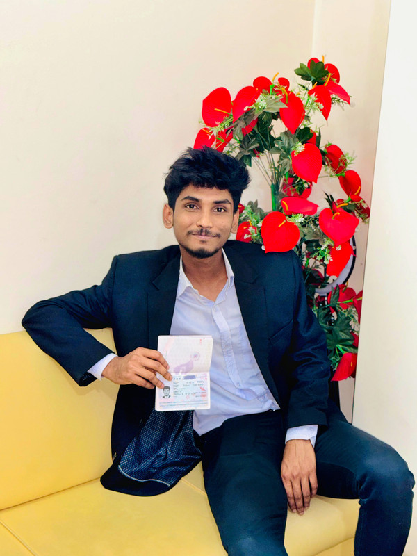 সাফল্যমণ্ডিত শিক্ষার্থী ১