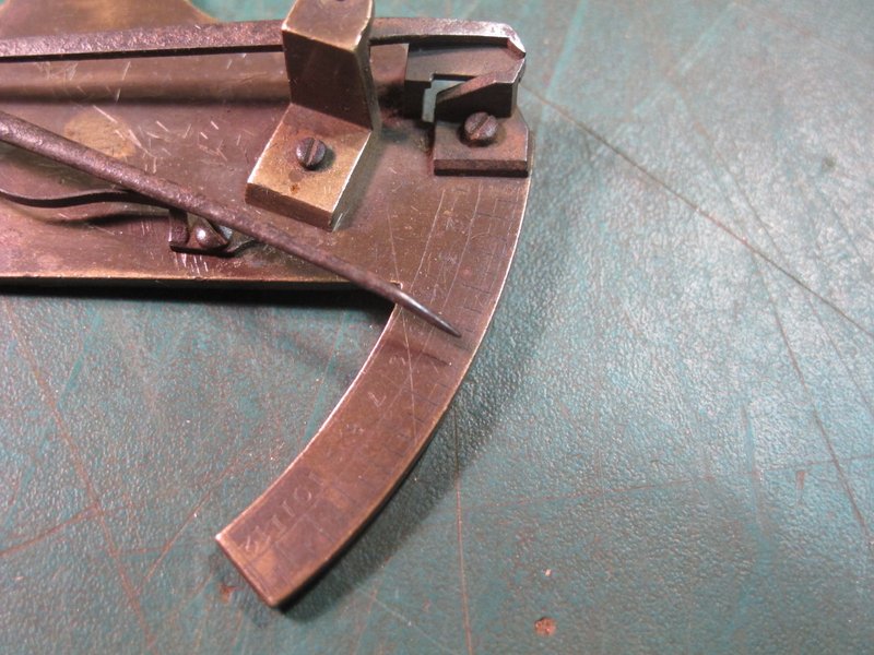 Outils d'horlogerie antiques? - Page 12 IMG-3987