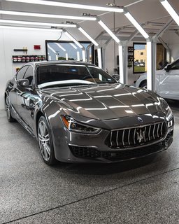 Ceramic coating maintenance wash and topper application on a vehicle