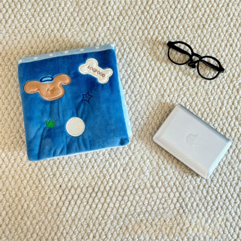 Soft Plush Interactive Sniffing Wallet with Hidden Treat Pockets (Style 3) - Squeaky Enrichment & Boredom Buster for Dog