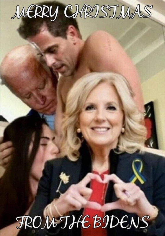 merry-christmas-from-the-bidens-v-2