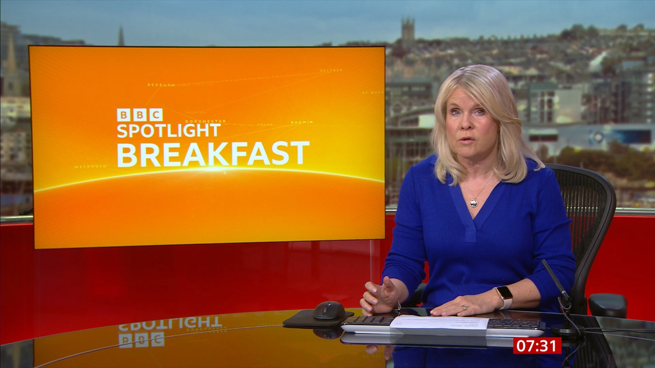 03.23 - 06.00.00 - Breakfast. The latest news, sport, business and we....ts_snapshot_12.05.555