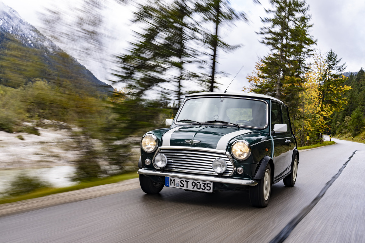 P90442240_highRes_mini-cooper-mk-vii-1