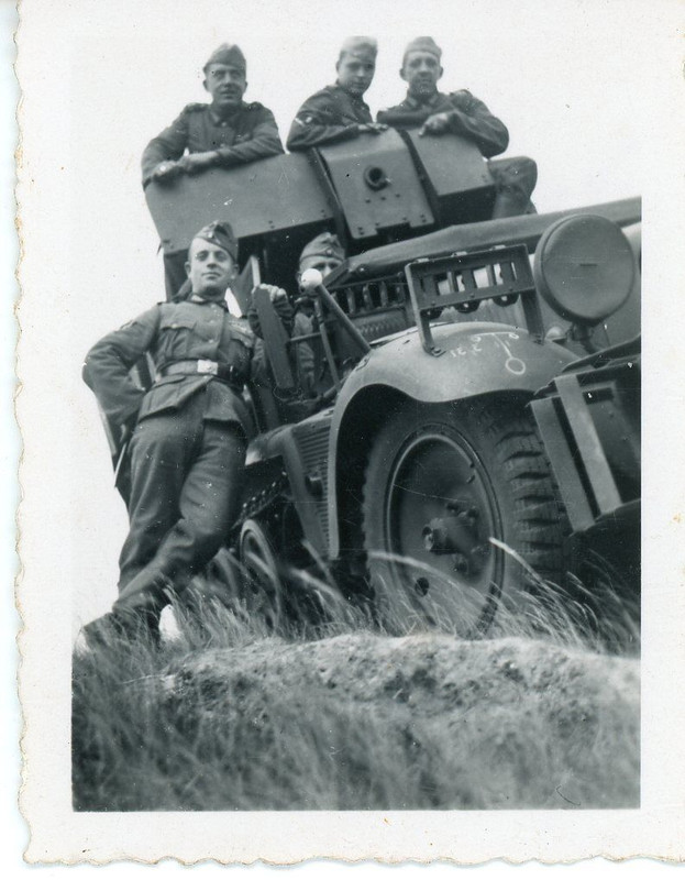 Halbkette Flak 2cm Vierling Geschütz Artillerie 