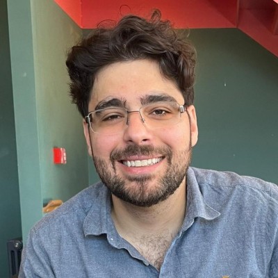Alex R.