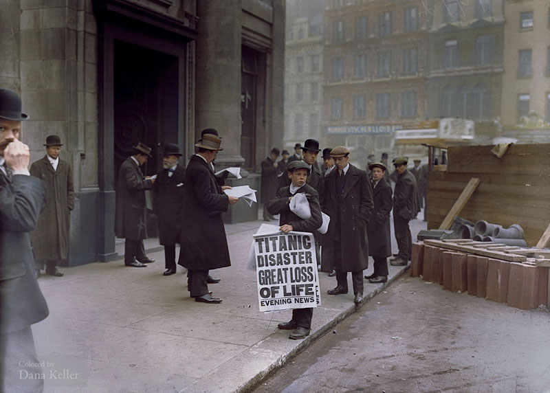 00-Titanic-sinks-April-15-1912-Newspaper-boy-Ned-Parfett-sells.jpg