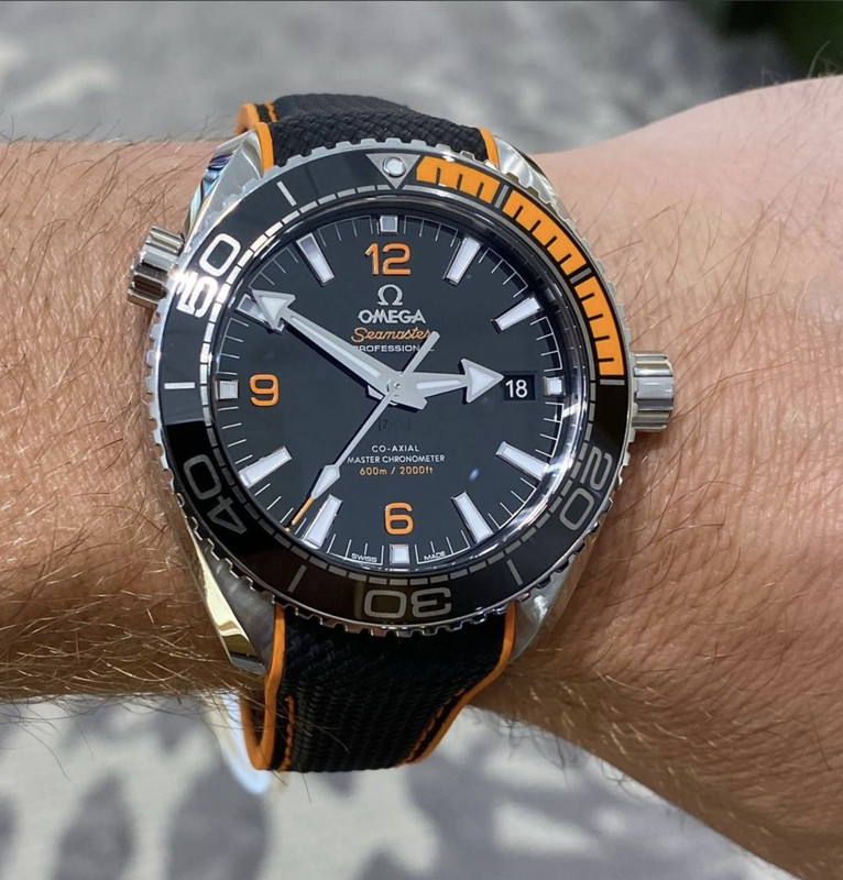 F3B8F564-AF58-476B-BAEC-07587C1A62AD