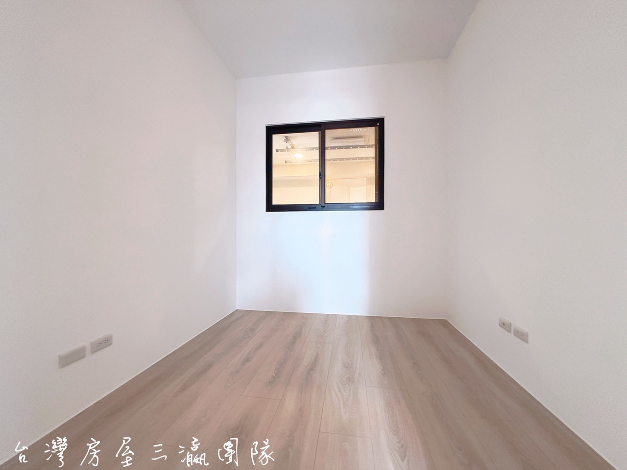 LINE ALBUM 一彎綠 12B3) 260328 11
