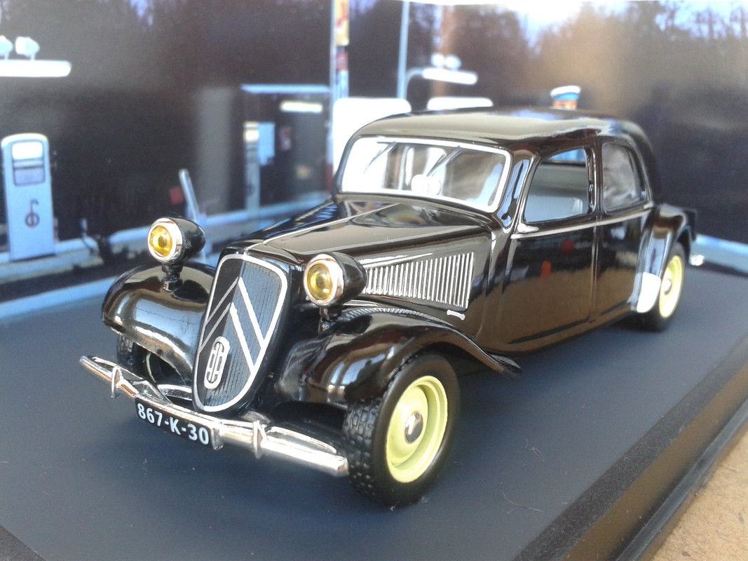 1952 Citroën Traction Avant 11 B (Ixo – nº2 La Route Bleu) (2)