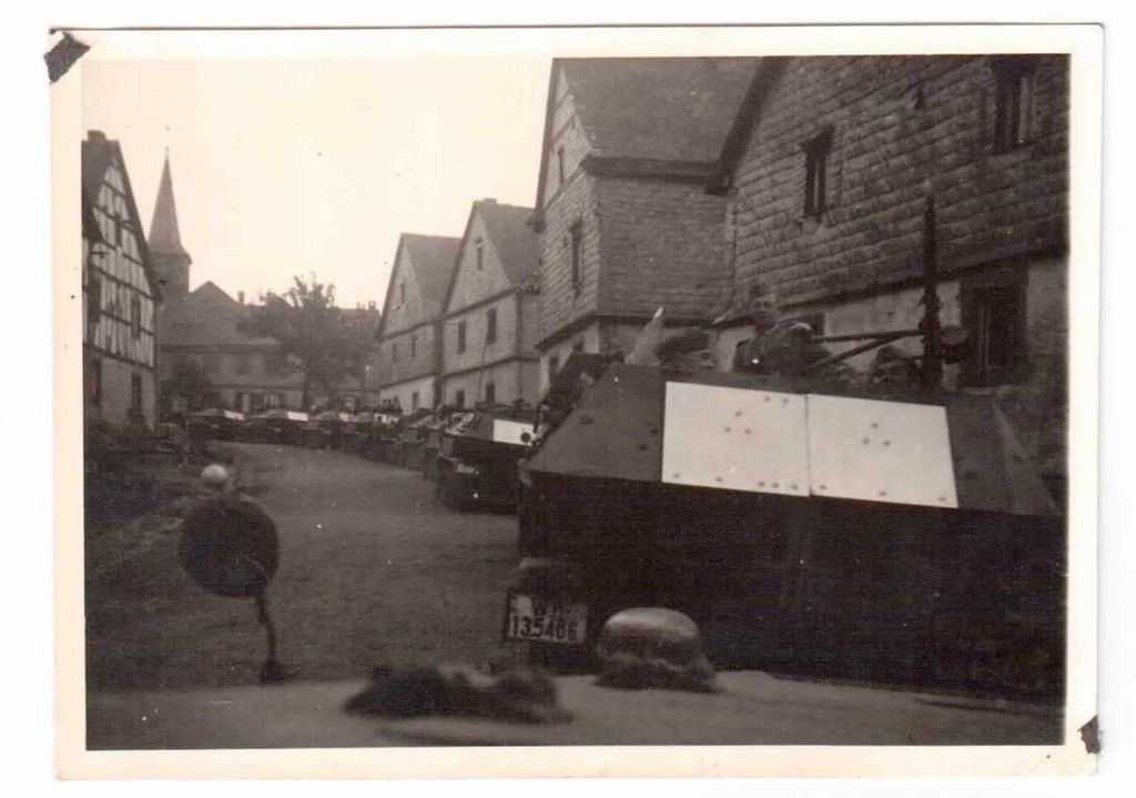 Foto 2.WK Schützenpanzer Abmarsch Beuren Ulmen M