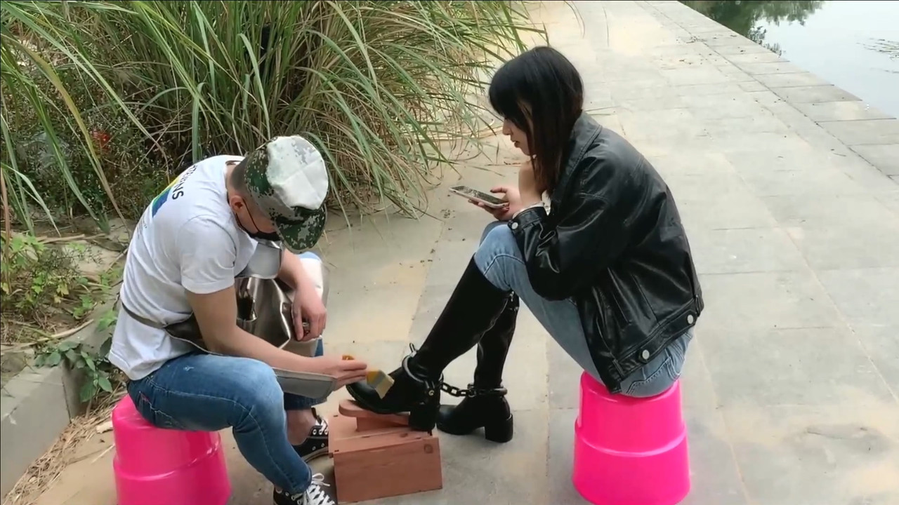 clz缘创 定拍户外戴铐擦皮靴.mp4_20210921_093500.386