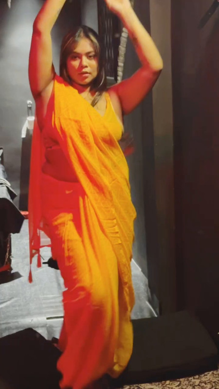 Oasi Das - Orange Saree Nude Tease.mp4.0003