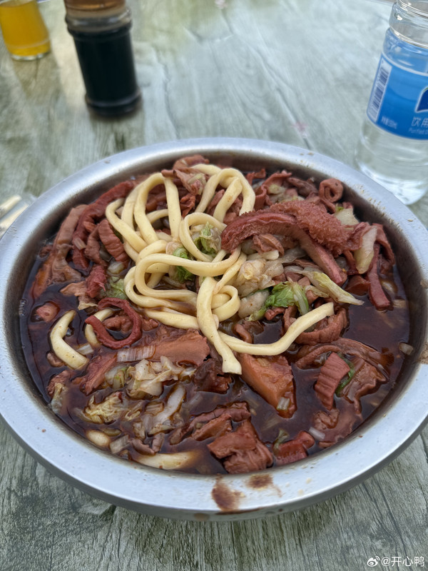 008FUxqCgy1i5humcbwq1j33b04eo1l0