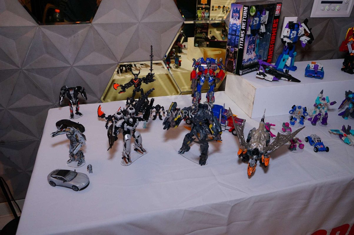 SDCC-2017-Hasbro-Transformers-Thurs-001