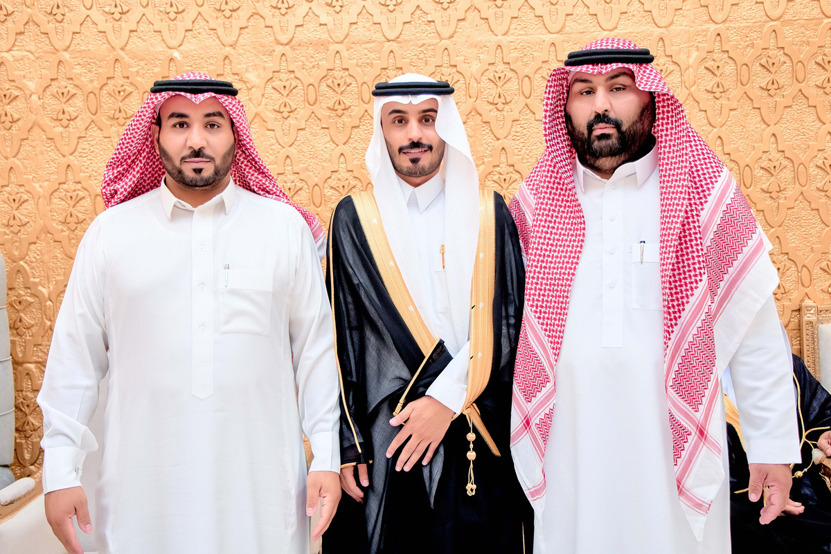 freelancers-BN7-A2031