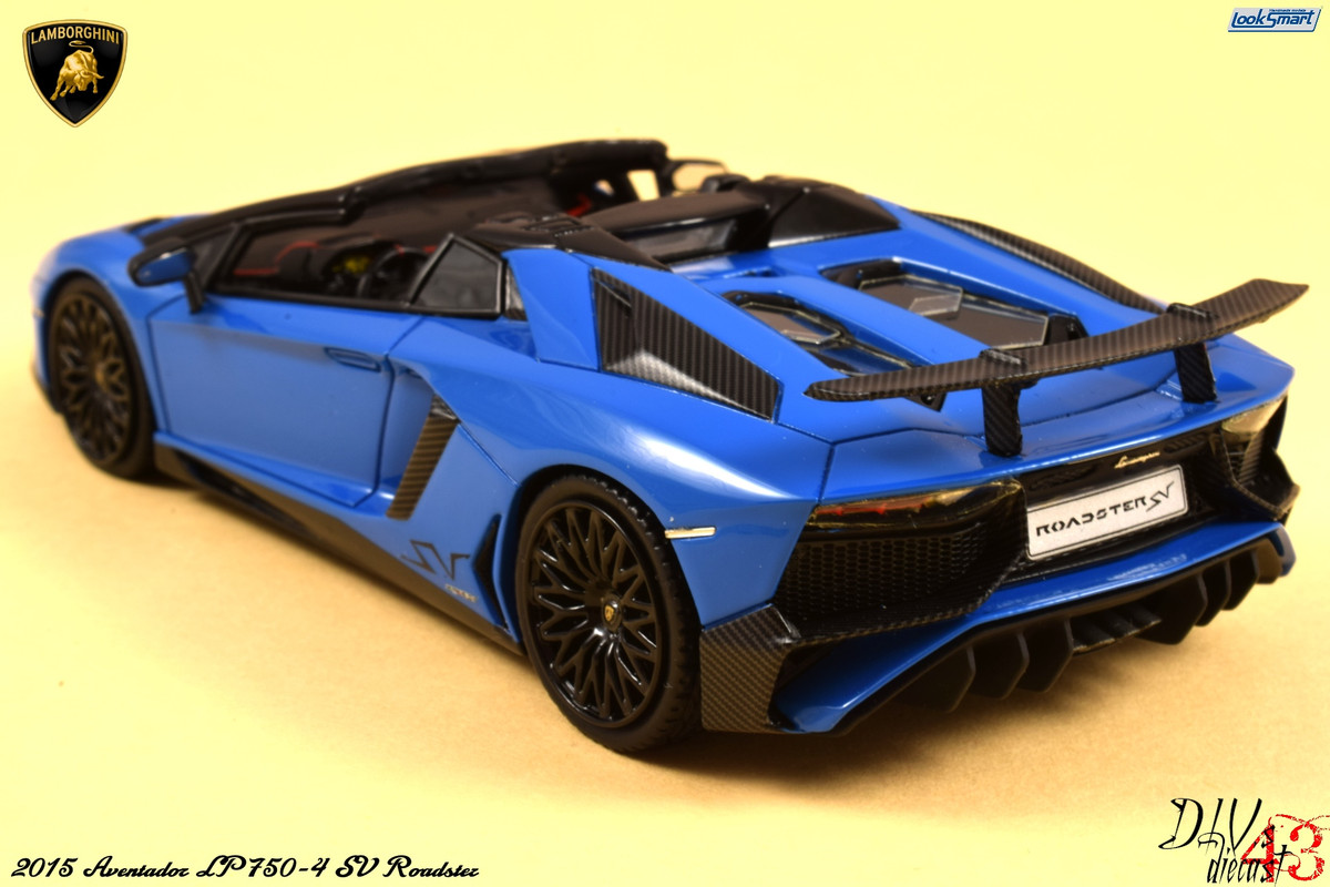 Aventador LP750-4 SV Roadster Blue LookSmart (3)