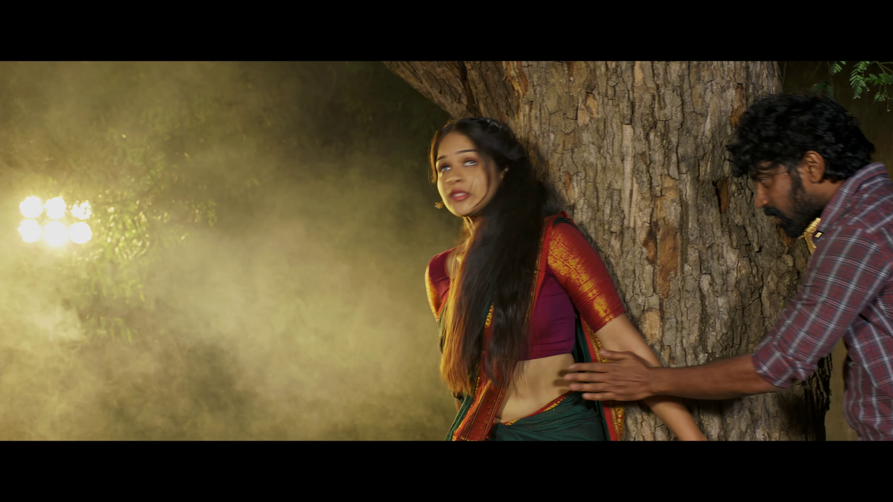 [Image: vlcsnap-2025-10-03-21h59m20s239.png]