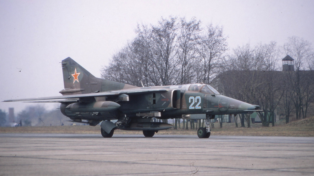 559 APIB Mig-27K 22 Blue_76802643381_4