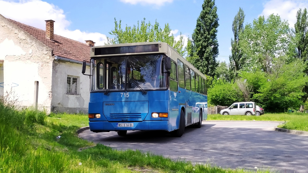 Volvo B10M / Neobus 405G (1997/06) #715(1)