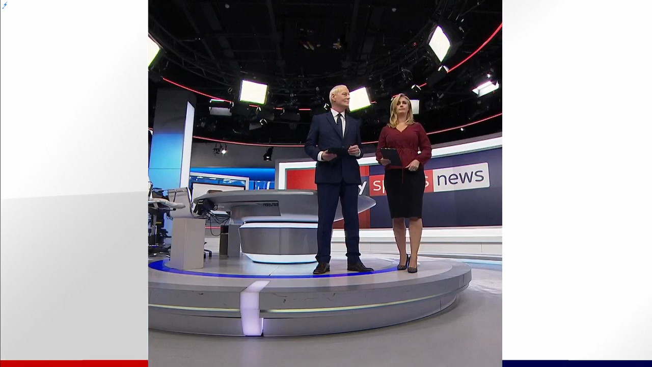 25 January - 18.00.00 - Sky Sports News At 6. A comprehensive ro