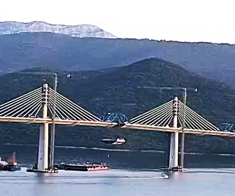 New China TV: China-constructed Peljesac Bridge progressing at speed in Croatia - Page 44 6