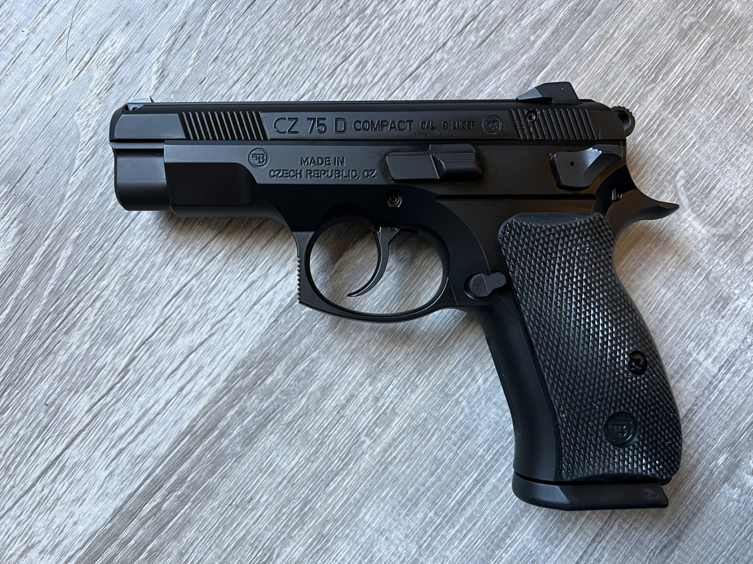 D2E82980-1BB3-4A34-A815-834230719151