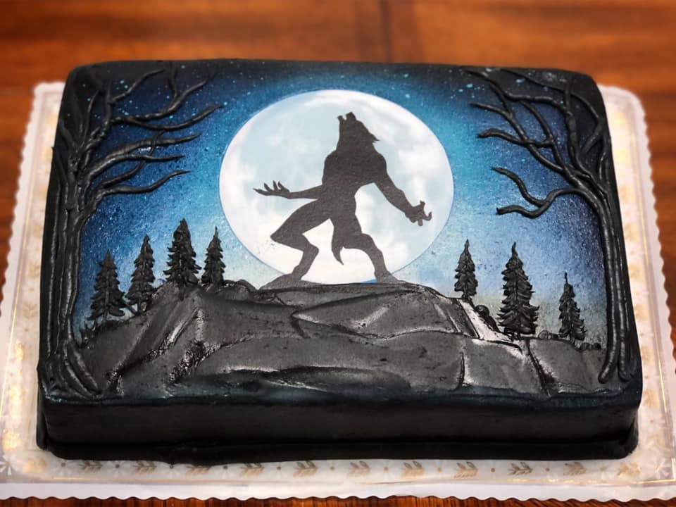 [Image: cake-werewolf-at-night.jpg]