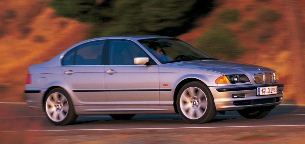 BMW-328i (1998-2000) E46