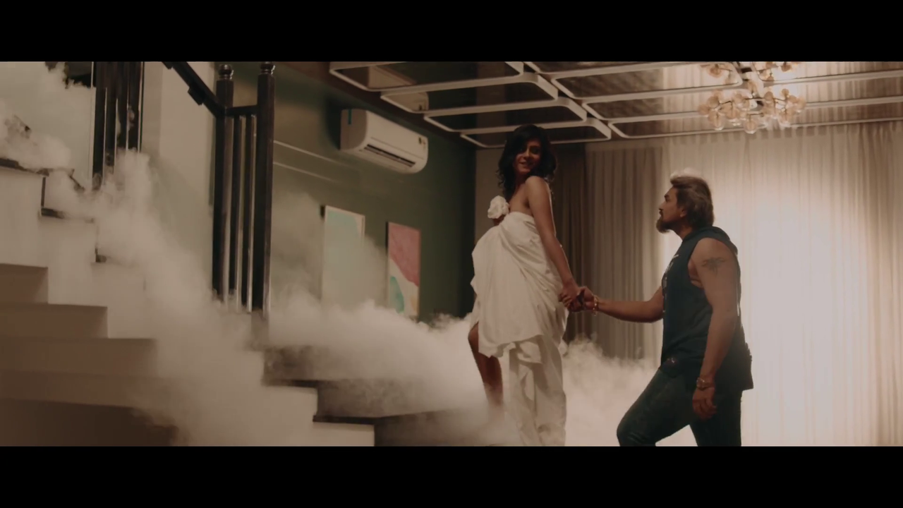 vlcsnap-2025-06-09-22h46m23s145