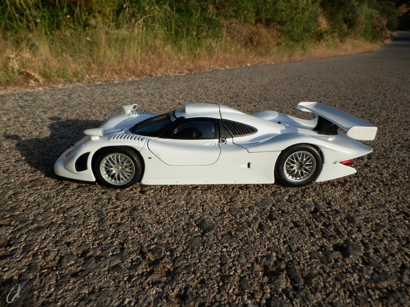 Porsche 911 GT1 Strassenversion (7)