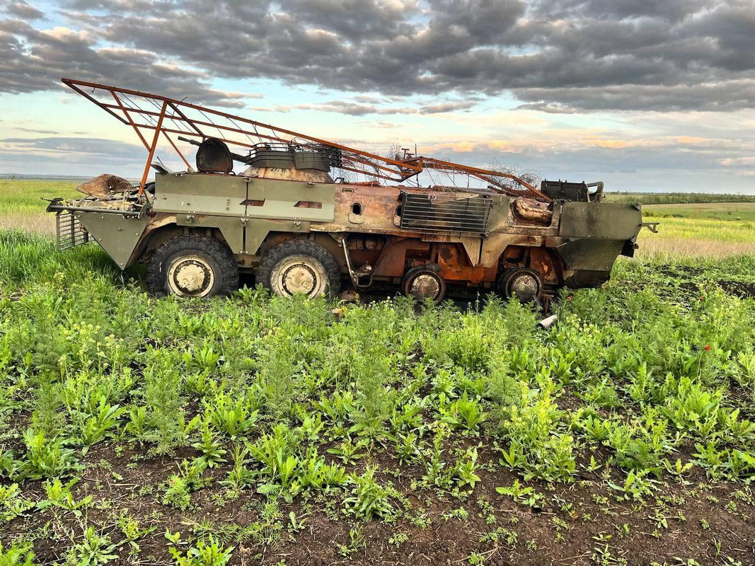 1041 BTR-70M destr 10 05 25