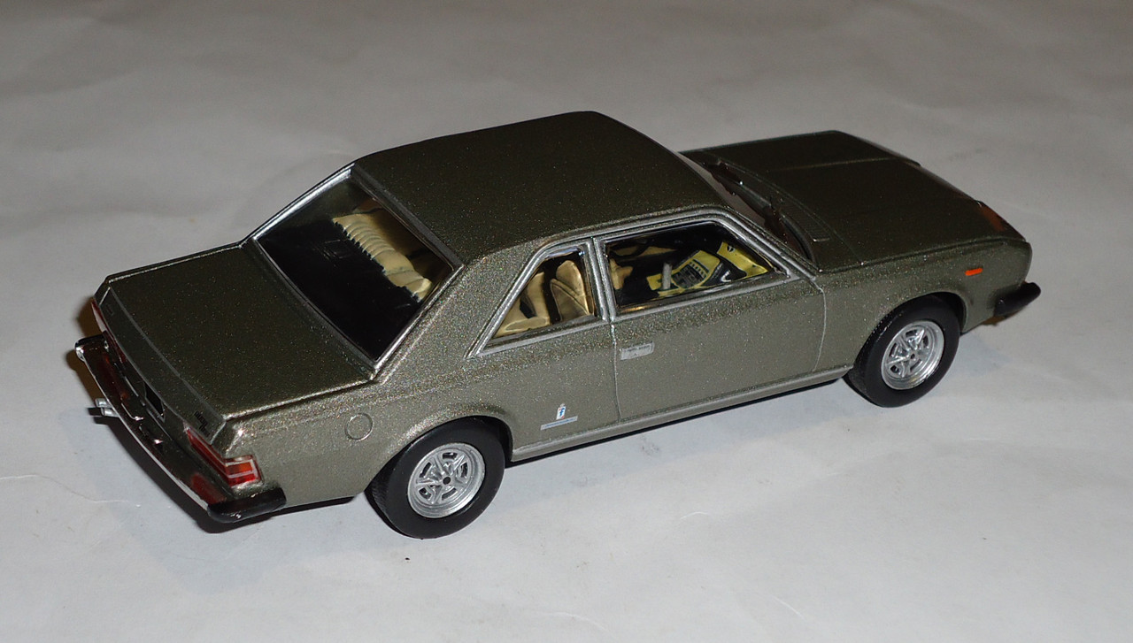 FIAT-130 Coupe2