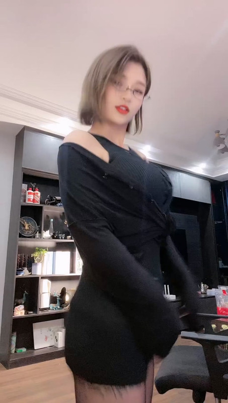 3YUE (1).mp4_20231202_165517.127